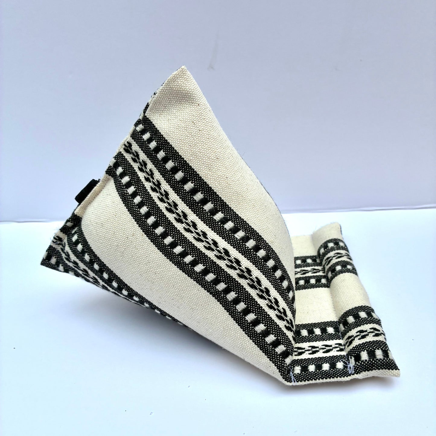Hands-Free Pillow Stand for Phones, eReaders, Kindles & Tablets - Woven Print